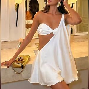 Elegant White One-Shoulder Dress